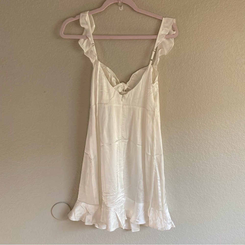 ASTR the Label Marla Flutter Strap Satin Minidress NEW - Picture 8 of 9